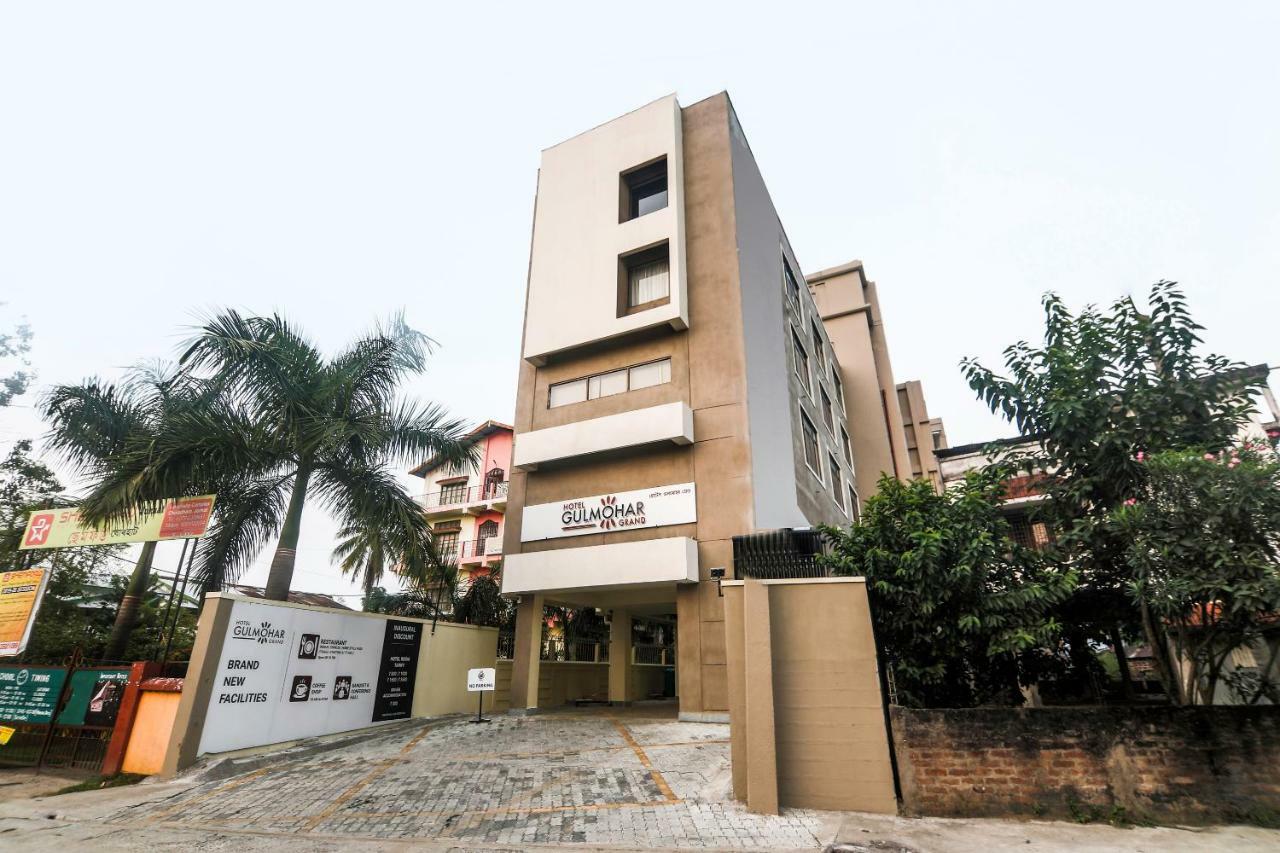 Hotel Gulmohar Grand Jorhāt Exterior foto